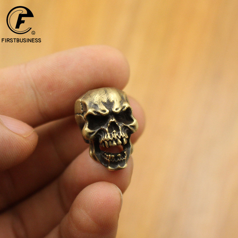 Outdoor Furniture Vintage - Brass Skull Statue Fashionable Keychain Pendant
