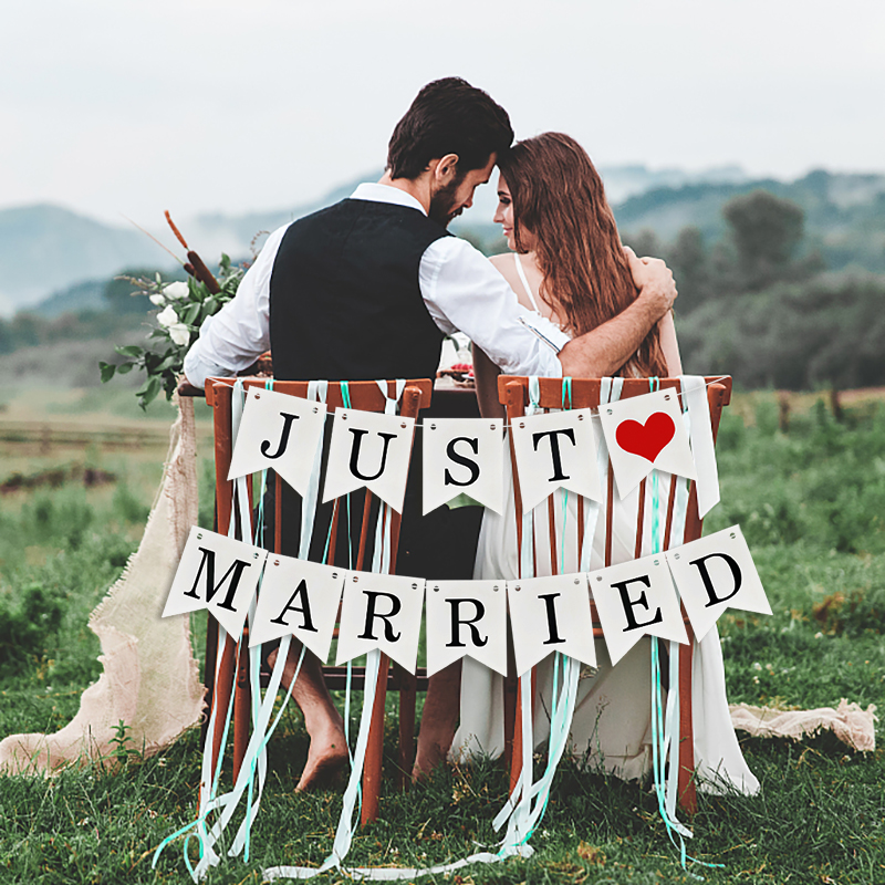 White Just Married Paper Garla - Outdoor Furniture Vintage recensione e prezzo